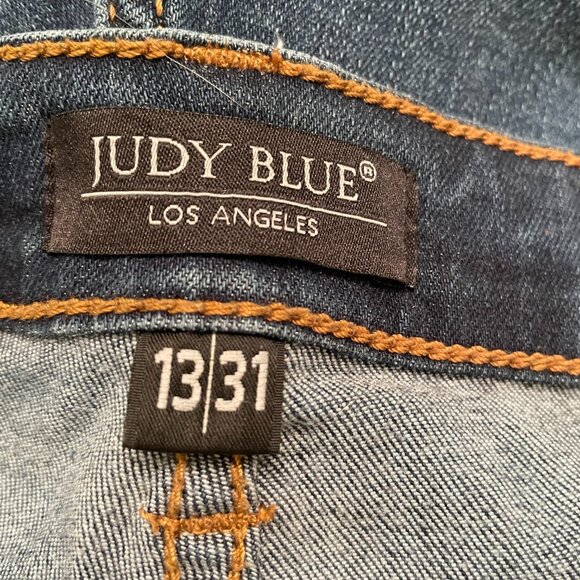 Judy Blue Capri Fit Mid Rise Cotton Stretch Jeans size 13 / 31 - Picture 3 of 6